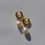 Layla Pearl Earrings in Gold